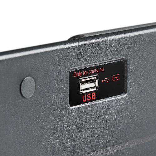 USB CHARGE PORT | Plug your phone/mobile device into the USB port to charge your device while you workout. 